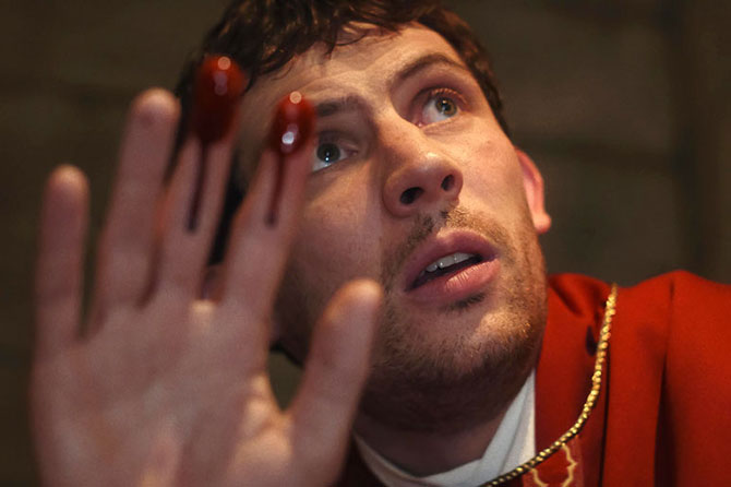 Wake Up Dead Man A Knives Out Mystery Film 02